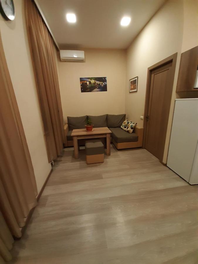 Yerevan, Abovyan 34 My Street Екстер'єр фото